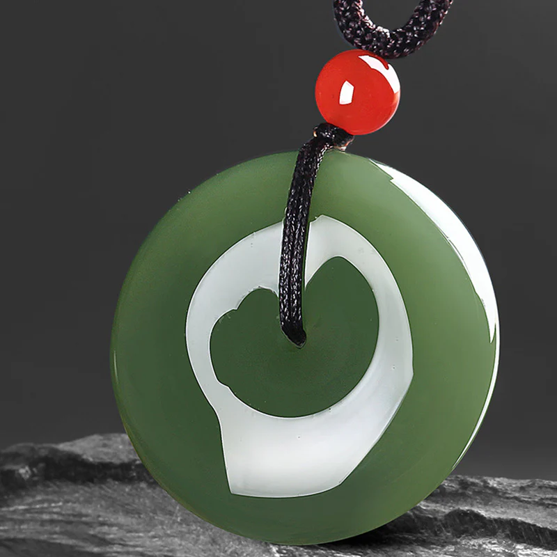 Collana con ciondolo a corda con fibbia della pace in giada rotonda naturale Buddha Stones - Image 3