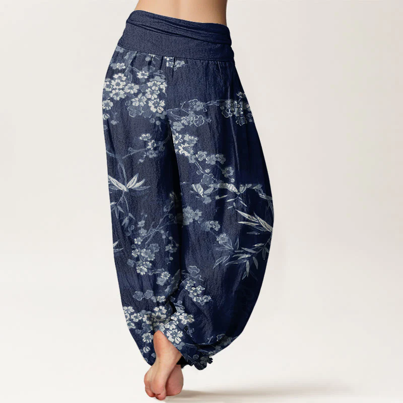 Pantaloni harem da donna con elastico in vita, in cotone bianco con motivo floreale Sakura, modello Buddha Stones - Image 3